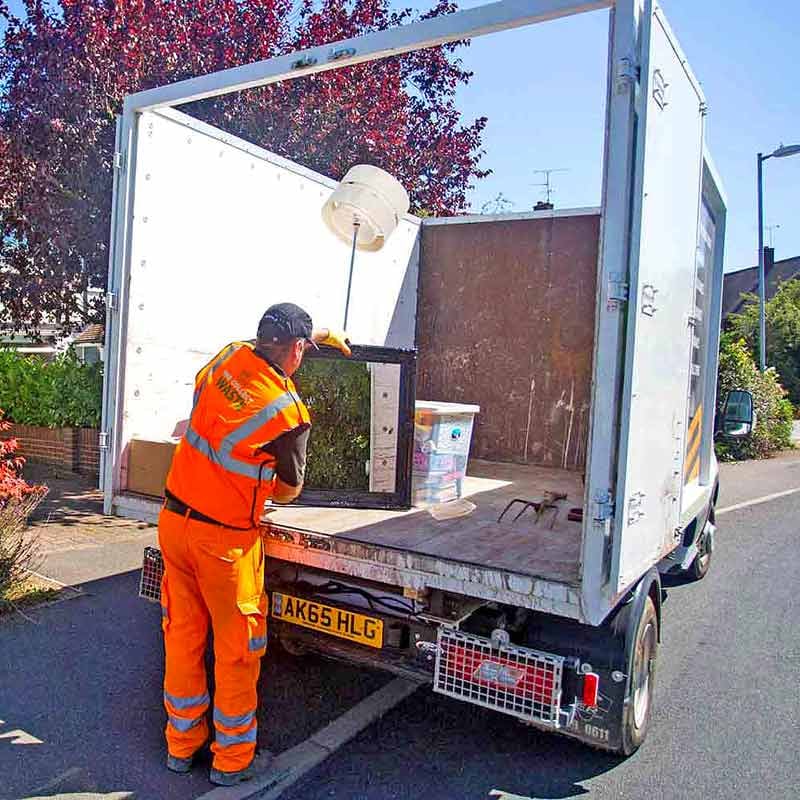 01-Dunmow-Blog-Contactless-Rubbish-Collection-01