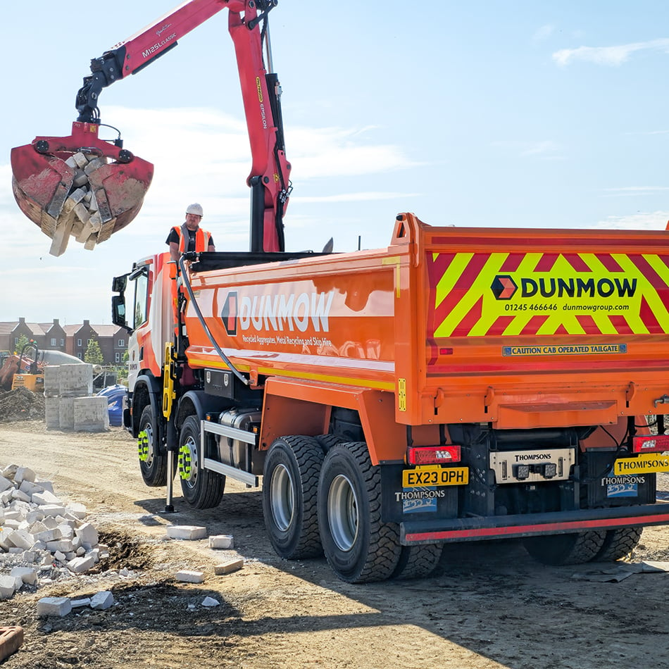 Dunmow-Group-Grab-Lorry-Hire-Essex-Chelmsford